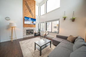 Mall 1423 by SummitCove Lodging